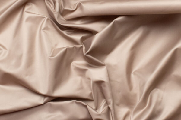 Корейські та турецькі плащівки: порівняння для виробників